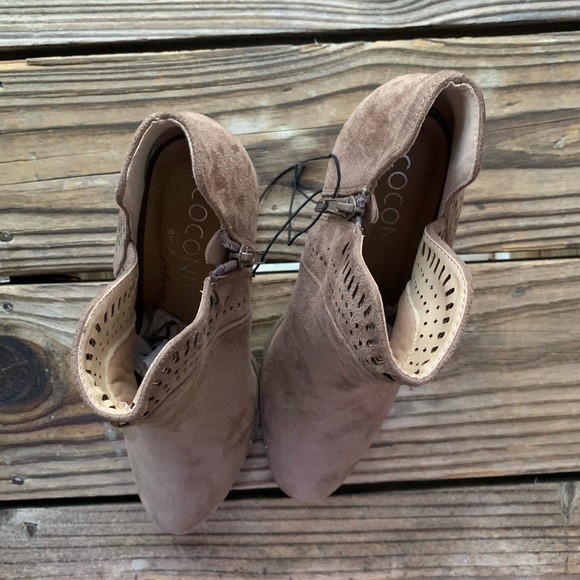 🛍SOLD🛍 Coconuts by Matisse Booties - Picture 2 of 2